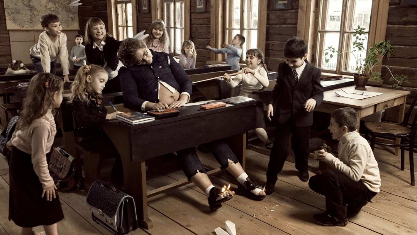 Открытка школьный класс и дети  с днем учителя   Happy Teacher`s Day 